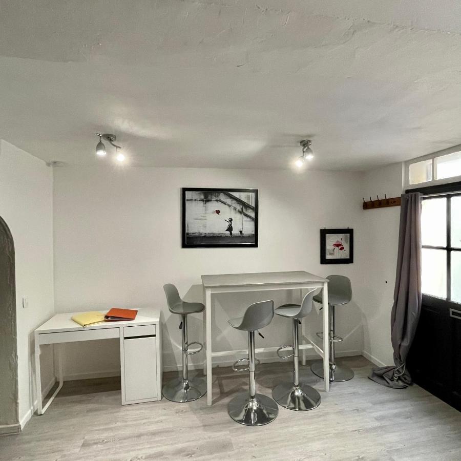 Appartement Intra-Muros Bien Situe Et Agreable A Proximite Des Theatres Avignon Extérieur photo